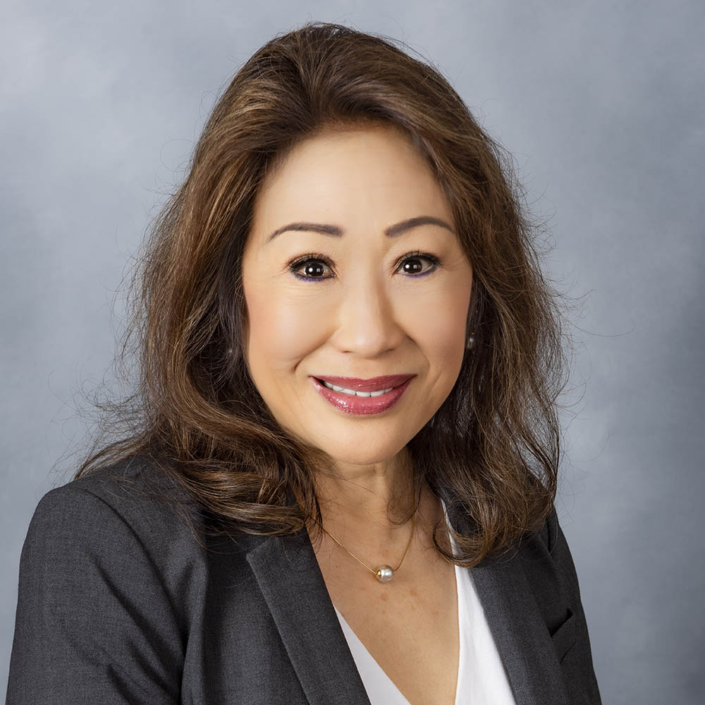 LINDA – real estate agent LINDA - real estate agent