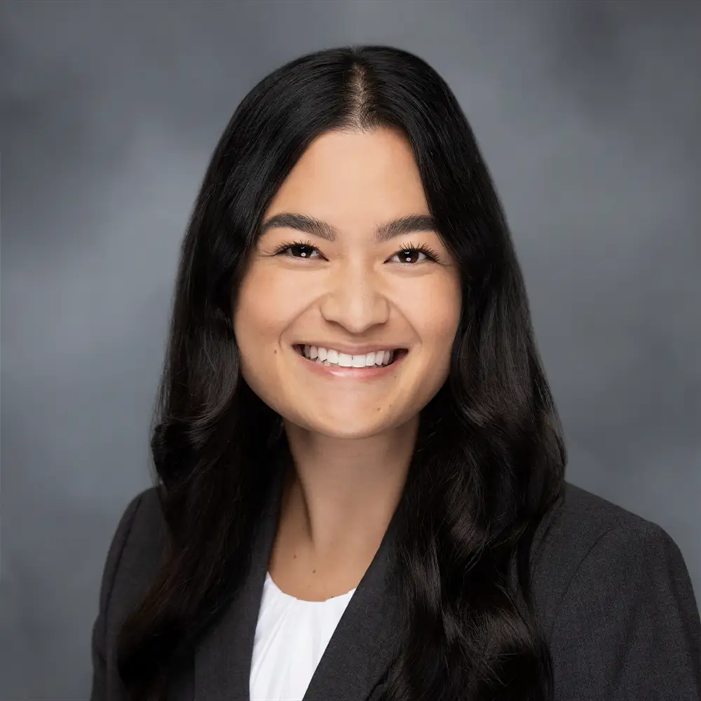 Sarah Ikioka Headshot